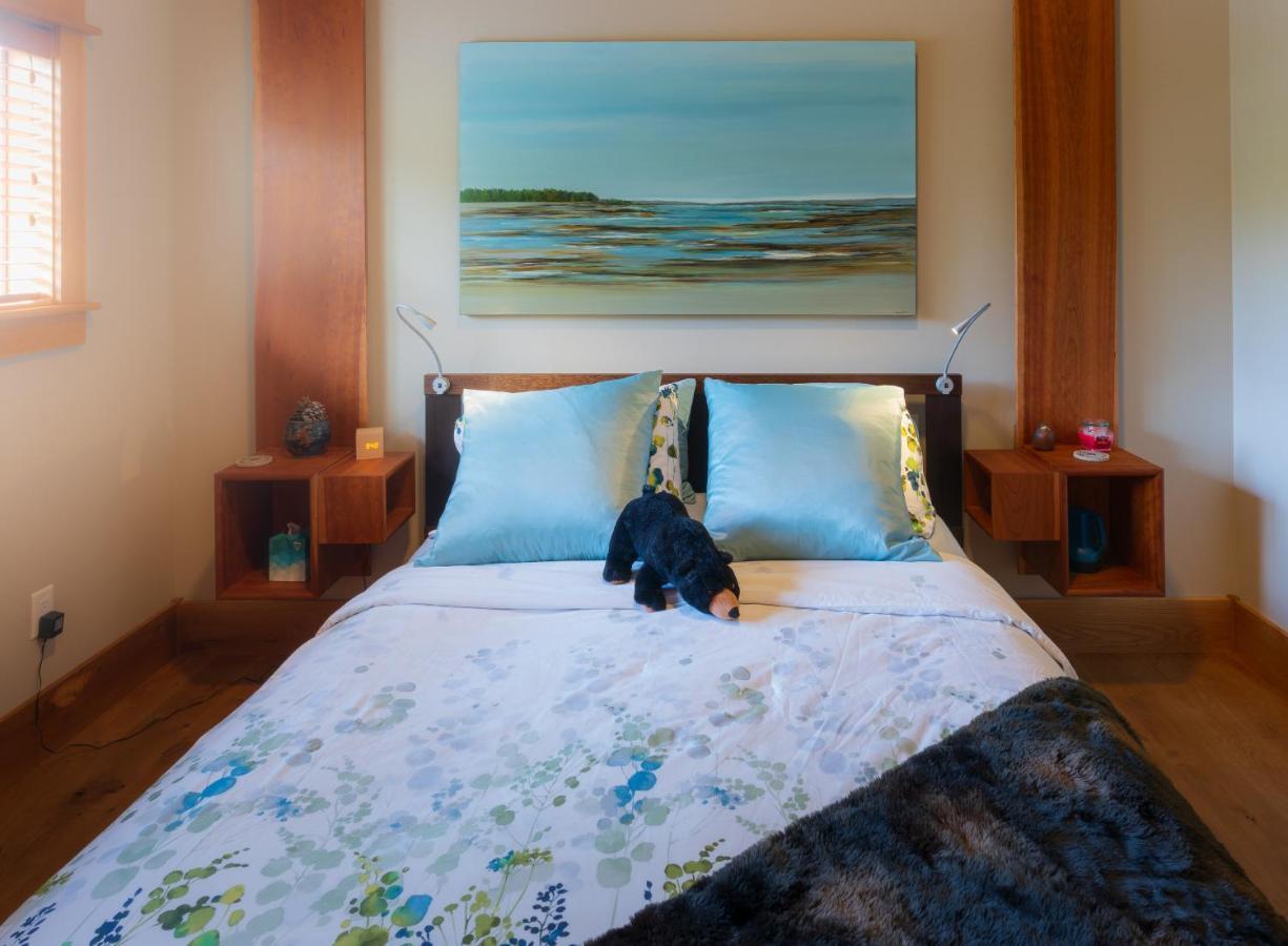 Bjorn Holm Villa Port Renfrew Exterior photo