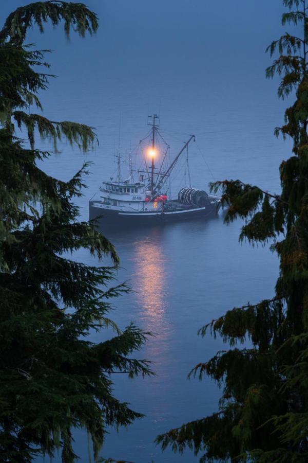 Bjorn Holm Villa Port Renfrew Exterior photo