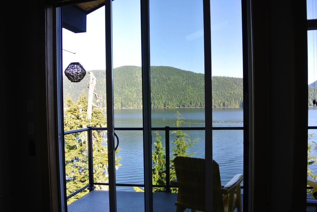 Bjorn Holm Villa Port Renfrew Exterior photo