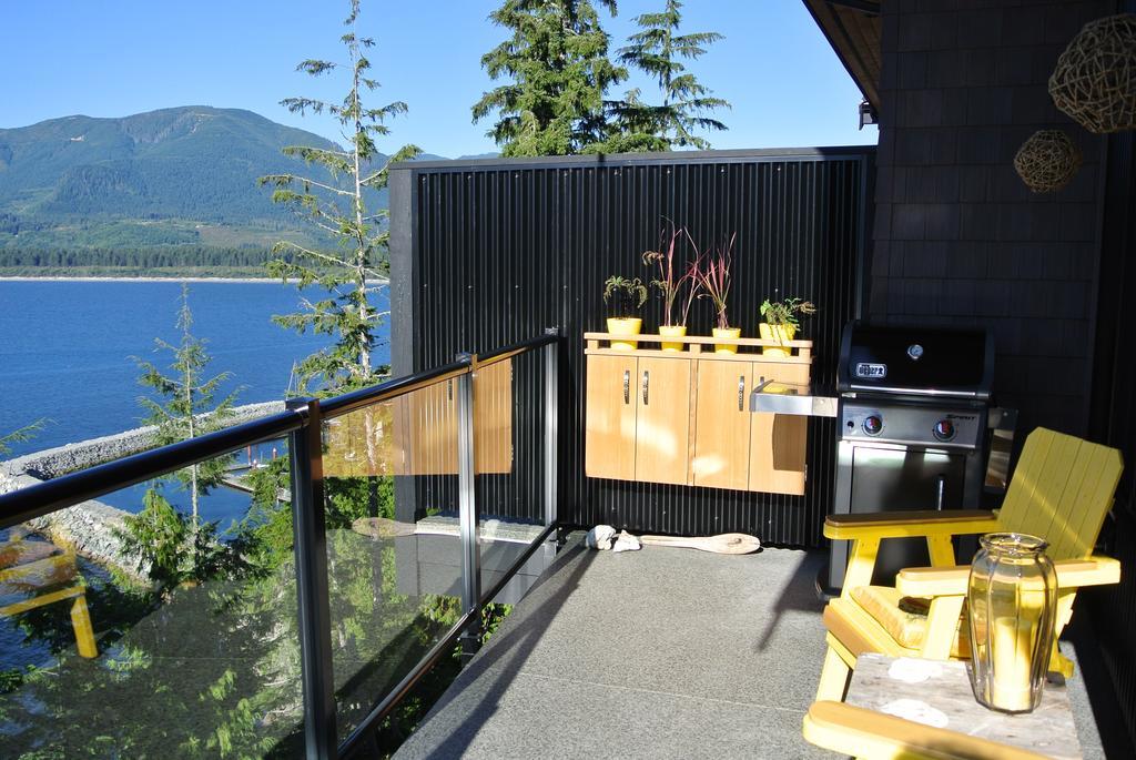 Bjorn Holm Villa Port Renfrew Exterior photo